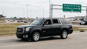 taxi from Detroit Airport to Windsor
